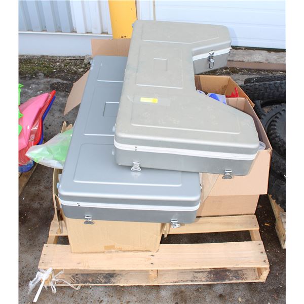 PALLET OF DIRT BIKE PARTS