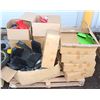 Image 1 : PALLET OF DIRT BIKE PARTS