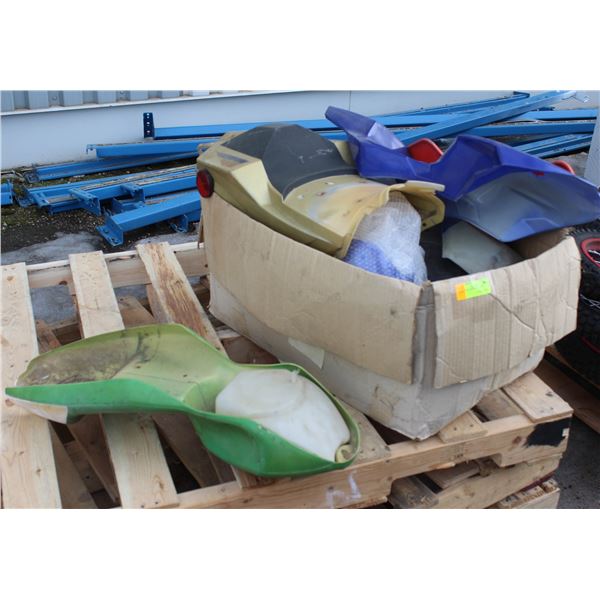 PALLET OF DIRT BIKE PARTS