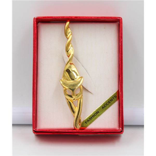 ESTATE GOLD COLOUR CAT BROOCH