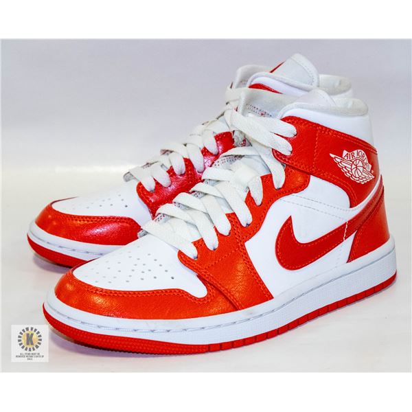 NEW JORDAN 1 MID WMNS SIZE 5