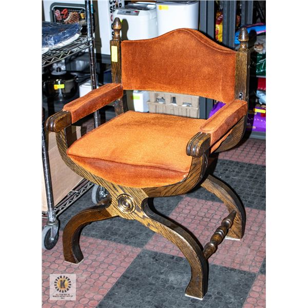 VINTAGE/ANTIQUE SOLID WOOD SIDE CHAIR