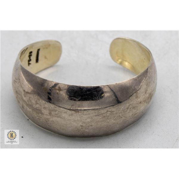 VINTAGE 925 SILVER CUFF BRACELET 32 GRAMS TOTAL