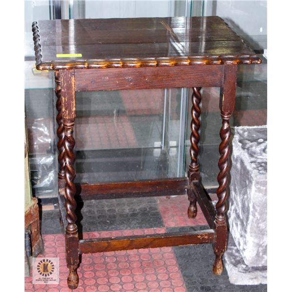 ANTIQUE TABLE H-28" W-17.5" L-24"