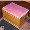 Image 1 : ESTATE FULLY INTACT CEDAR WOODEN PINK VELVET