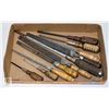 Image 1 : FLAT OF ANTIQUE WOODEN HANDLED FILES &