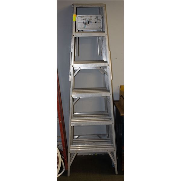 2 ALUMINUM 6FT STEP LADDERS