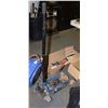 Image 1 : 3 TON CERTIFIED FLOOR JACK