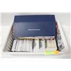 Image 1 : PLASTIC CONTAINER WITH ESTATE COLLECTION OF