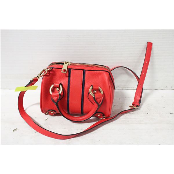 SMALL MINI RED LEATHER PURSE WITH REMOVEABLE