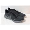 Image 1 : PAIR OF MEN'S BLACK NIKE REVOLUTION SHOES -