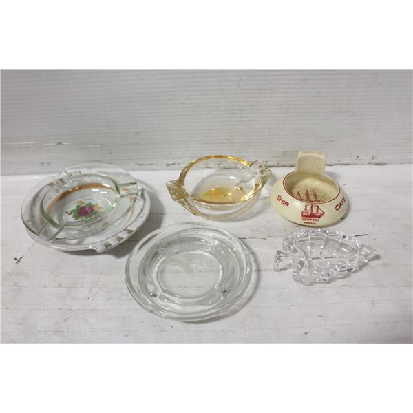 BOX WITH VINTAGE MID-CENTURY ASHTRAYS