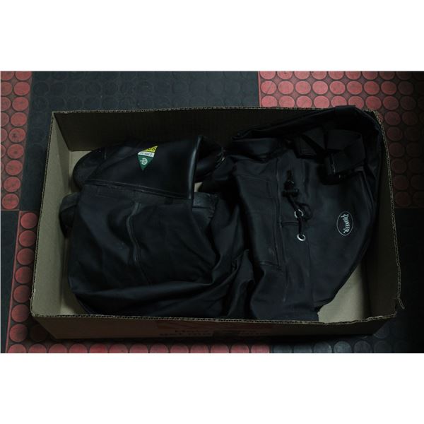 BOX WITH PIONEER HEAVY DUTY CHEST WADERS