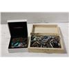 Image 1 : ASSORTED JEWELRY