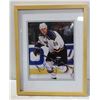 Image 1 : DOUG WEIGHT AUTOGRAPHED 12"X 15"