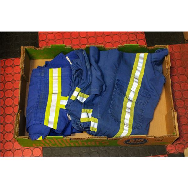 FLAT WITH TWO PAIRS OF SIZE 38R HI-VIS FR
