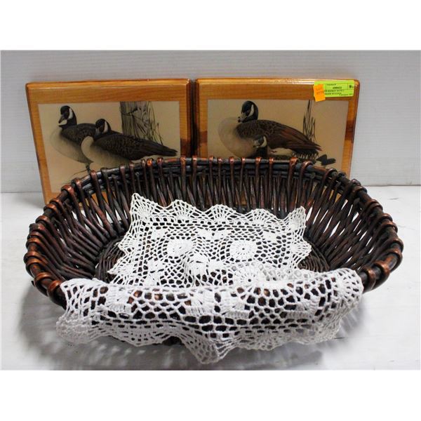 WICKER BASKET WITH 2 HANDMADE WOODEN