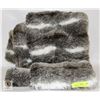 Image 1 : SHOWHOME FAUX FUR THROW BLANKET-ESTATE