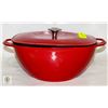 Image 1 : 5 QUART CAST IRON ENAMELLED DUTCH OVEN-ESTATE