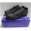Image 1 : NEW BLACK AVASTA CYCLING SHOES SZ 12.5/46