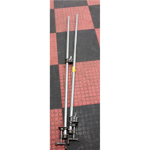 PAIR OF PIPE CLAMPS