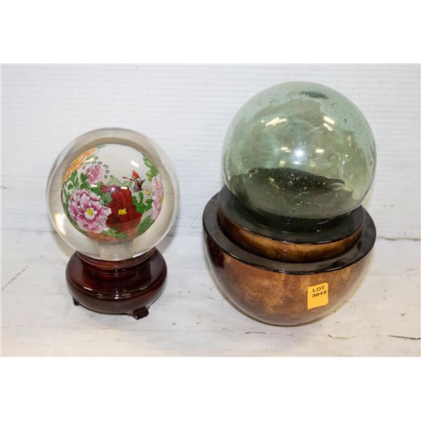 LOT OF GLASS GLOBES