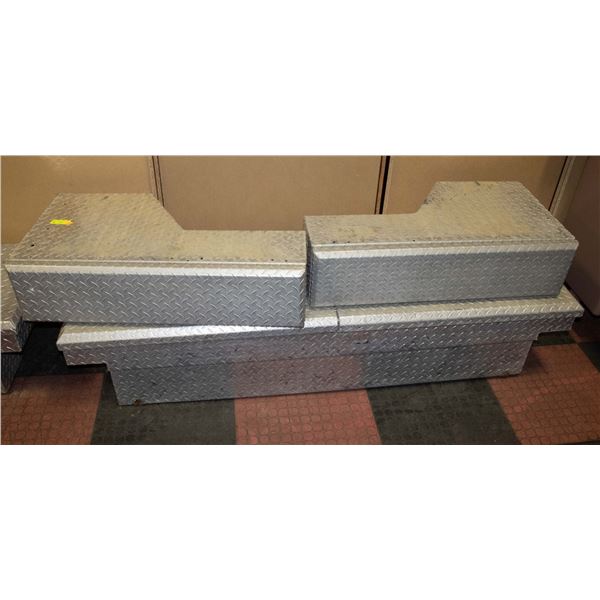 JOB BOX WITH 2 FENDER MOUNTS FOR TRUCKS