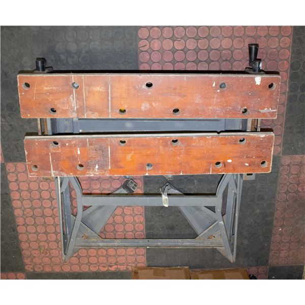 FOLDING CARPENTRY TABLE