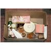 Image 1 : QTY OF VINTAGE AVON COLLECTABLE COSMETIC