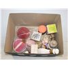 Image 1 : QTY OF VINTAGE AVON COLLECTABLE COSMETIC