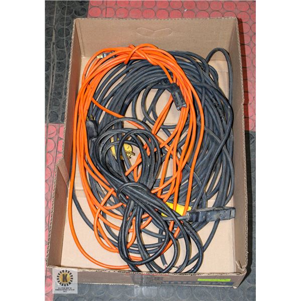 BOX WITH 3 OUTDOOR EXTENSION CORDS - 100