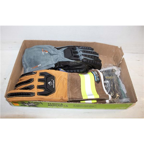 3 NEW PAIRS OF XL WORK GLOVES