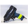 Image 1 : VAPER 1/2"-DRIVE AIR IMPACT WRENCH - COMPACT