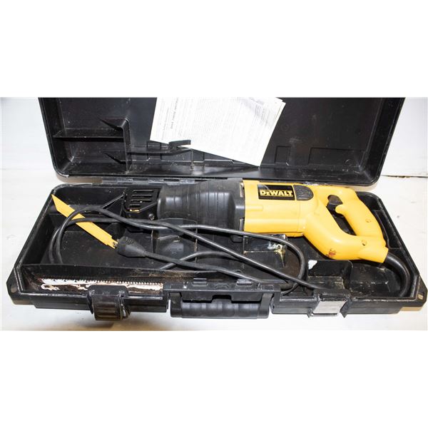 DEWALT DW303M 1 1/8" RECIPROCATING SAW