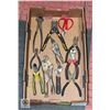 Image 1 : FLAT WITH TOOLBOX SET OF 8 HAND TOOLS INCL.