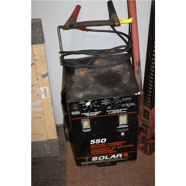 SOLAR 550 BATTERY CHARGER/ STARTER/ TESTER