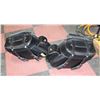 Image 1 : PAIR OF LEATHER MOTORCYCLE SADDLE