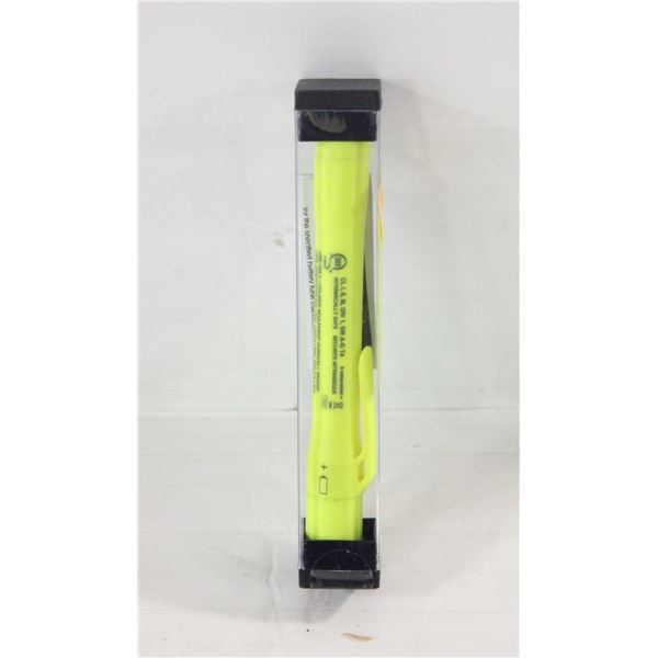NEW PELICAN 1975 LED FLASHLIGHT