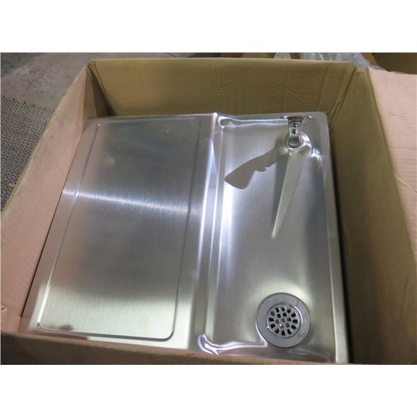 Halsey Taylor 8240081641 Wall Mount Drinking Fountain in Box