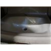 Image 3 : Kohler 2031-0 Wall Mount Lavatory Sink in Box