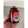 Image 3 : VINTAGE EMBOSSED RUBY RED GLASS SALT AND PEPPER SHAKERS