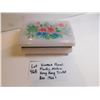 Image 1 : 1960’S FLORAL PLASTIC MADE IN HONG KONG TRINKET BOX