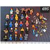 Image 1 : Lego figures & accessories.