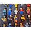 Image 3 : Lego figures & accessories.