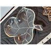 Image 2 : Set of 4 leaf snack dishes & starburst plate.