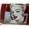 Image 2 : Marilyn Monroe purse. 3D photo front.