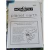 Image 5 : Parker Bros. Planet Earth Monopoly 2008. Special rules.