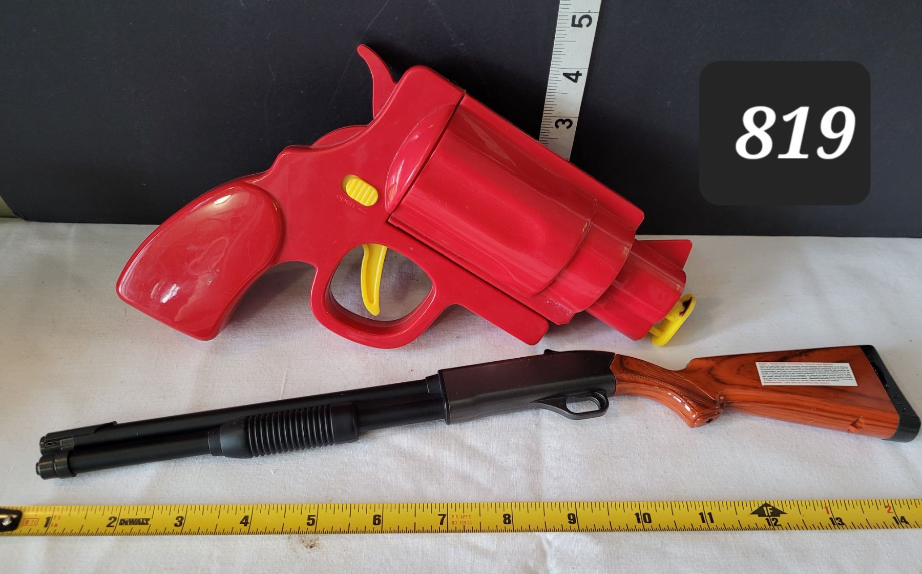 Rifle BarBQ lighter & Ketchup gun. - Schmalz Auctions