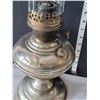 Image 2 : Antique 1914-1916 Aladdin Model 6 oil lamp.