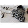 Image 2 : Stained glass trinket box with Unique Pewter seahorse set. Chain, pendant, earrings & pin.